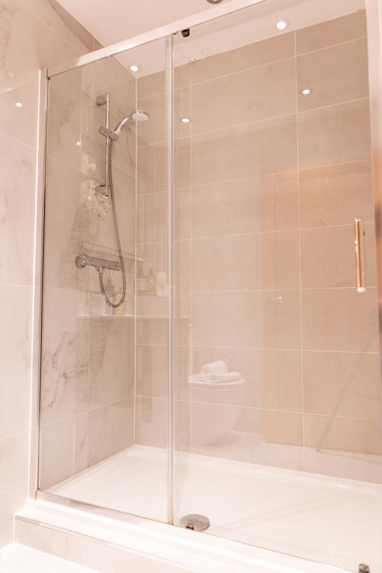 Exclusive Cardiff City Centre Apartment Екстер'єр фото